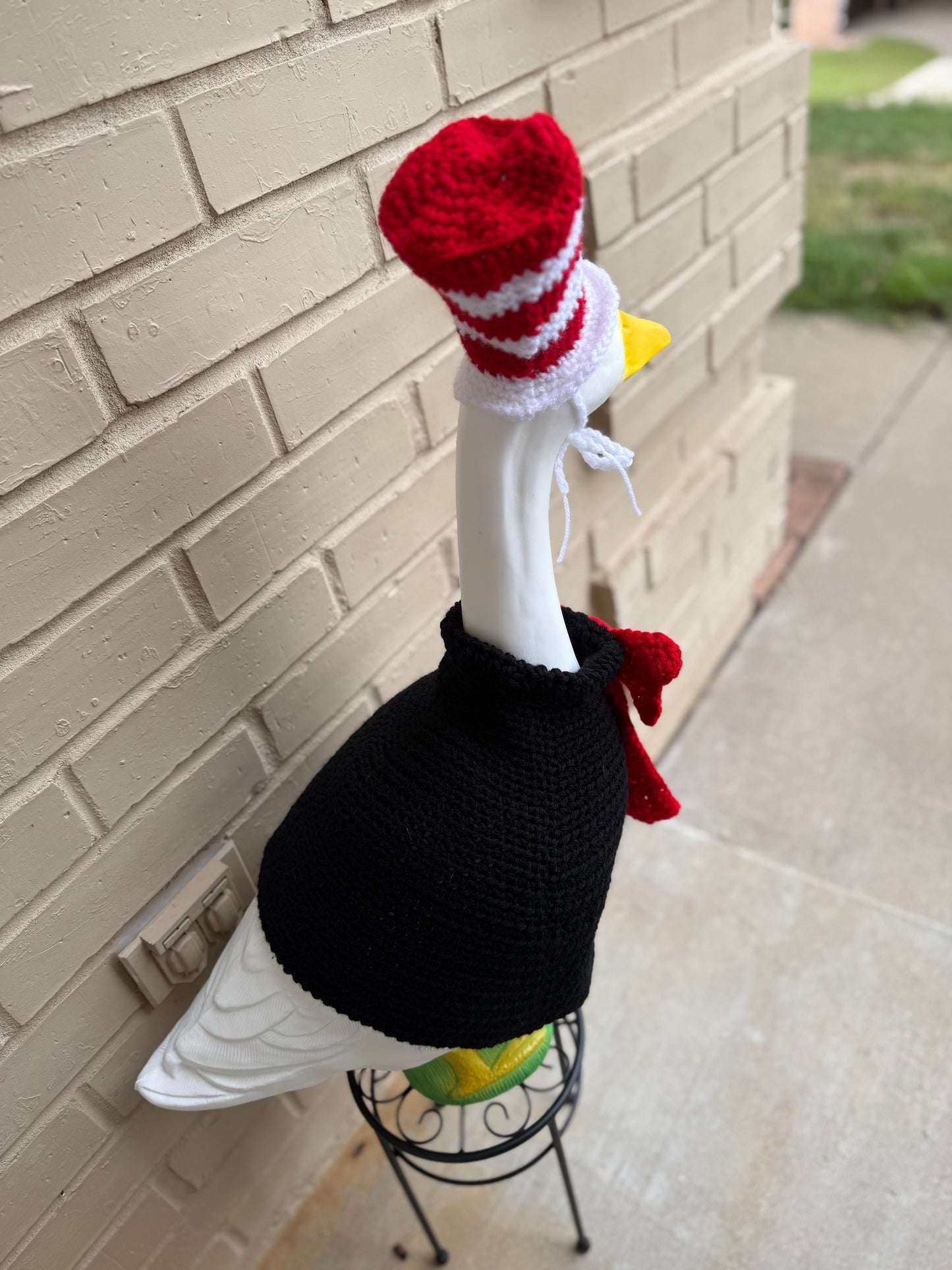 Silly Porch Goose Story Book Outfit - Goose Statue Crochet Cat Gear - Top Hat And Sweater Clothes